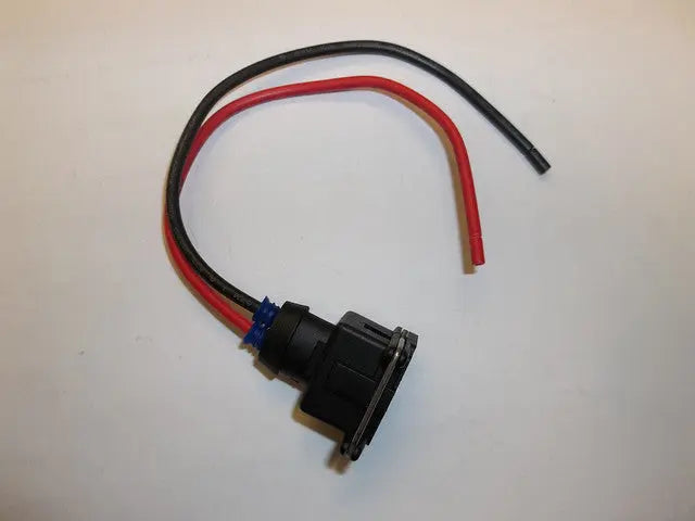 Fuel pump wire harness plug for vol