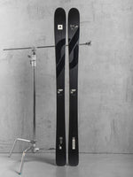 Load image into Gallery viewer, Armada Stranger 106 Skis 180 Black
