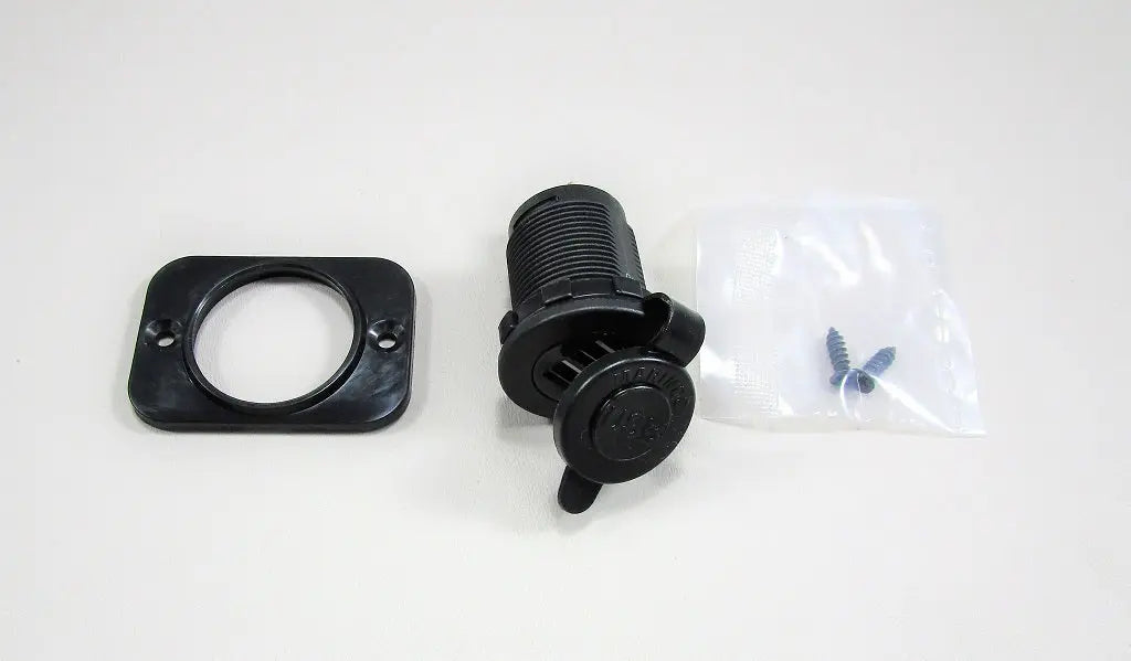 Outlet, USB, Dash, Axis '19