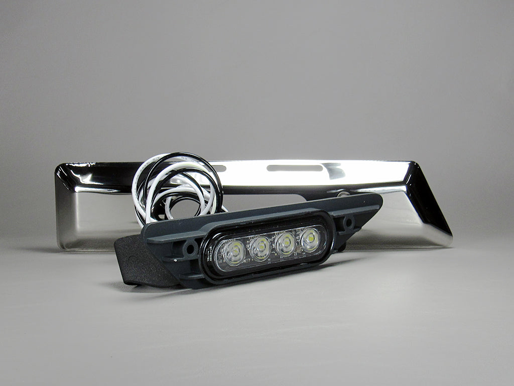 STARBOARD SIDE DOCK LIGHT