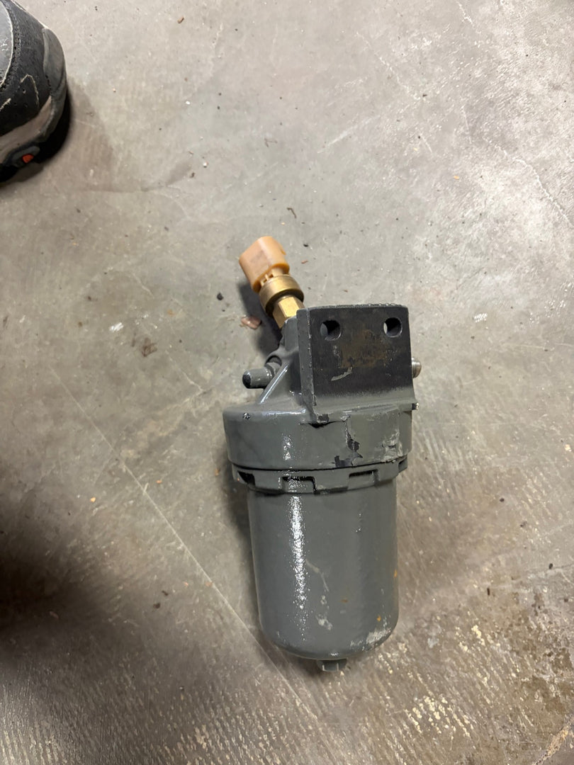 Fuel filter assembly, machined